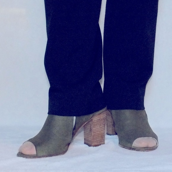 Juice Army Green Sandal made in Italy - Picture 1 of 3